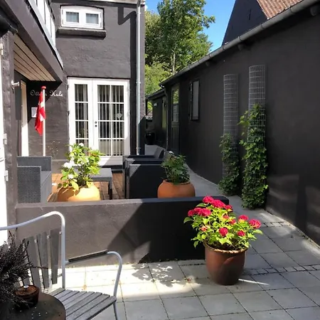 House I The Back House - Free Parking And Coziness Lejlighed