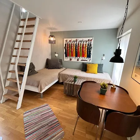 Apartman House I The Back House - Free Parking And Coziness *